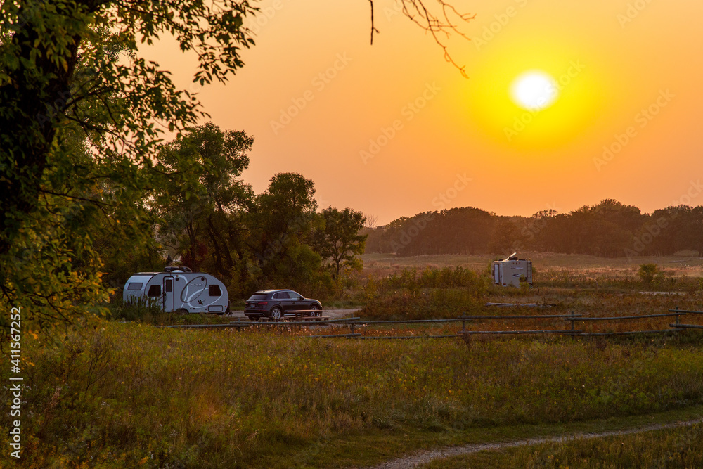 Fototapeta premium Campground Sunset
