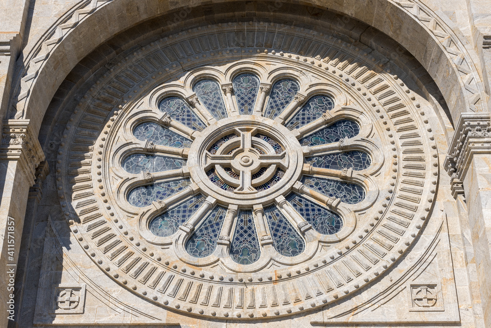 Rosacea, Basílica de Santa Luzia, Santuário Diocesano do Sagrado Coração de Jesus, Viana do Castelo, Portugal
