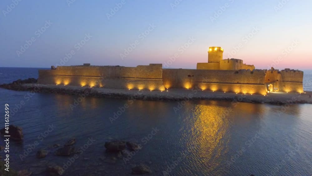 Aragonese Fortress, touristic aragonese castle 