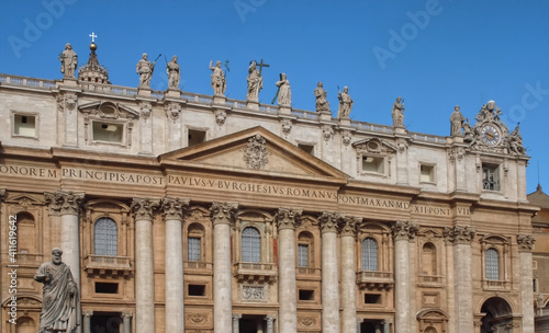 Famous St. Peters square or Piazza San Pietro in Rome with Saint Peter basilica © Stimmungsbilder1