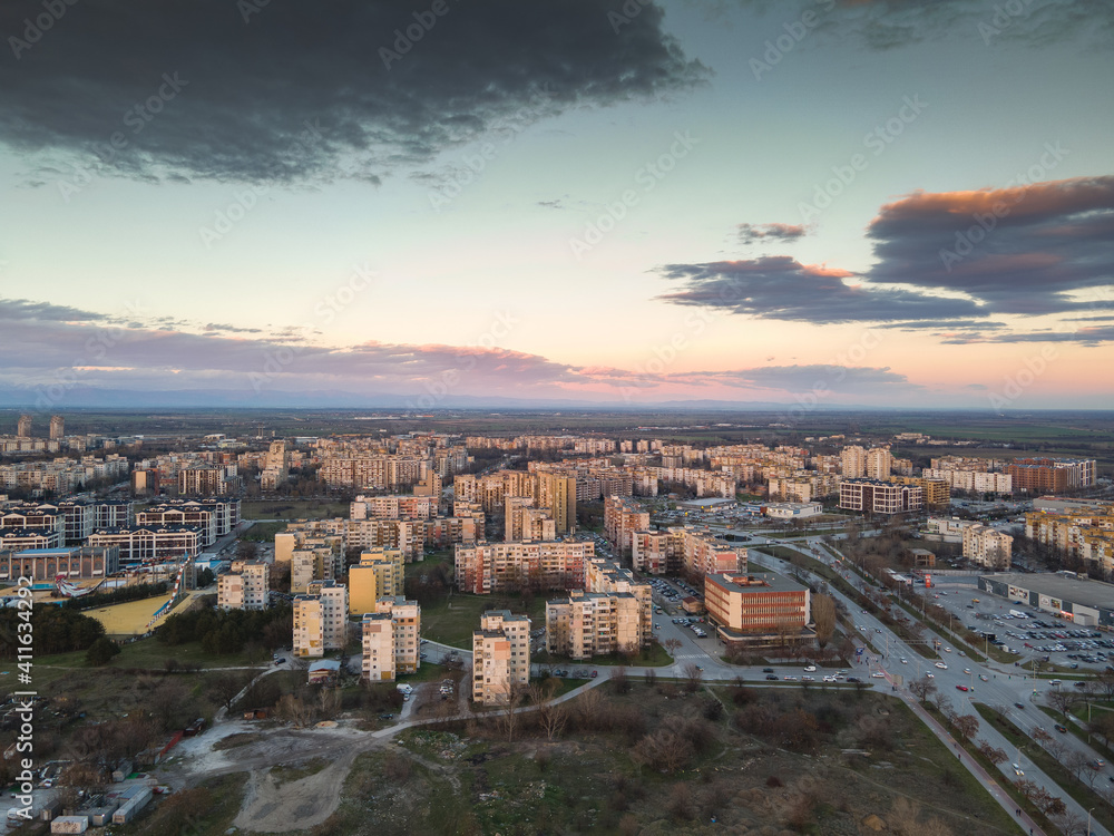 Obraz premium Sunset at residential building from the communist period in Plovdiv, Bulgaria