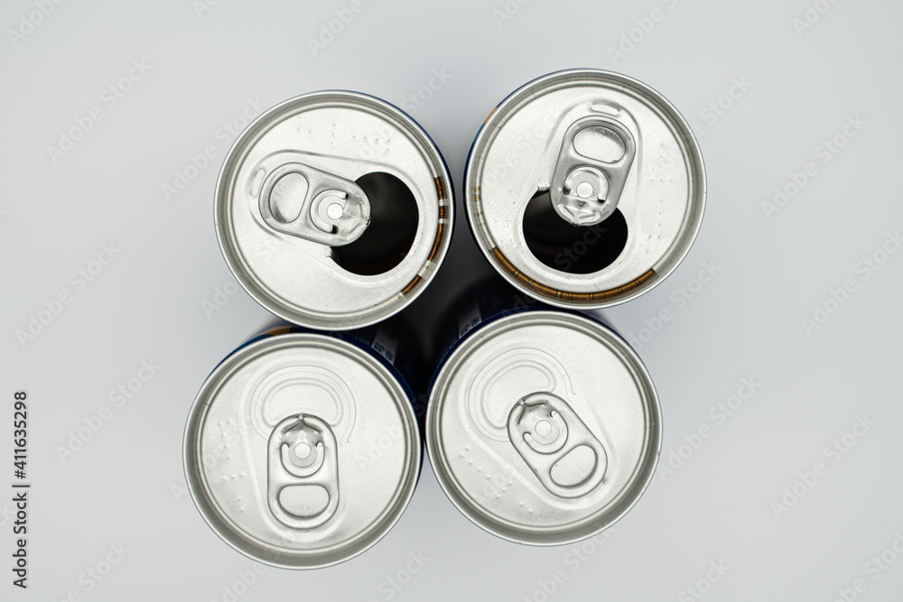 Recycling concept photo using empty beverage cans and paper cups
Recycling concept photo using empty beverage cans and paper cups