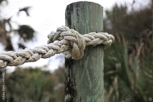 knot on a rope © RonLin Photography