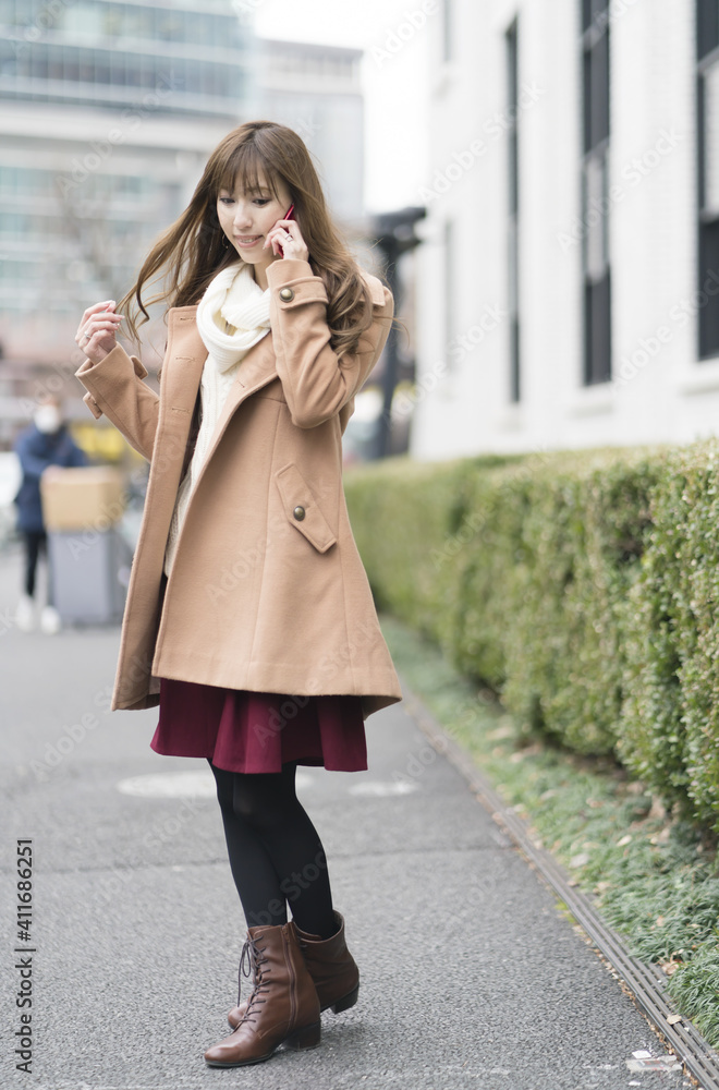スマートフォン 女性 スマートフォン 女性