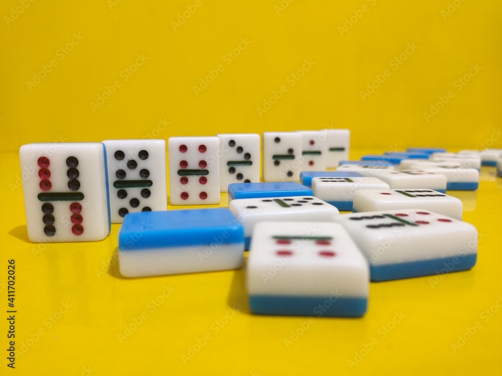 Cool dominoes that are neatly arranged