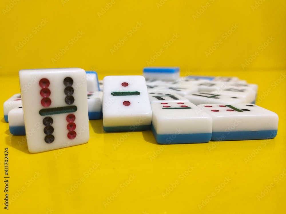Cool dominoes that are neatly arranged