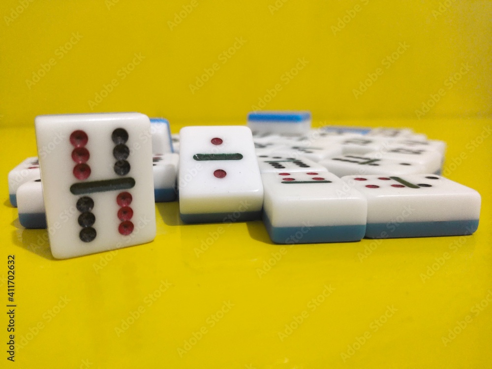 Cool dominoes that are neatly arranged