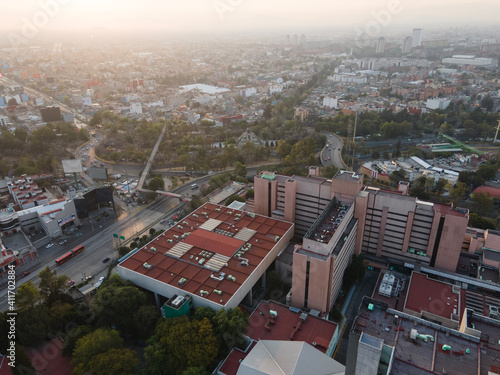 Konstfotografi Vista aérea de hospital en plena contingencia por covid 19