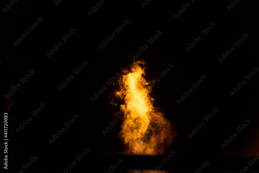 Flame to fill with hot air a balloon