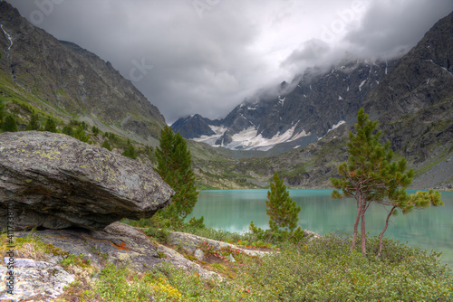 Fototapeta Naklejka Na Ścianę i Meble -  Mountain landscape. Mountain lake, mountains with glaciers.