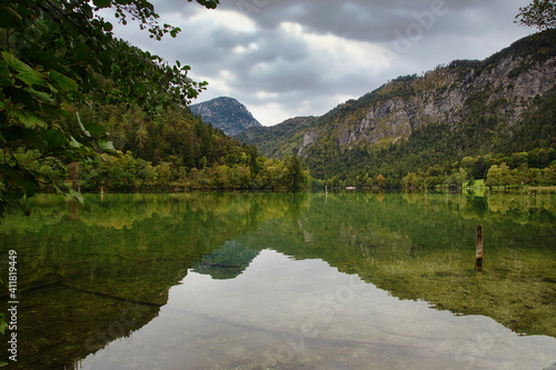 See in den Alpen im Spätsommer
