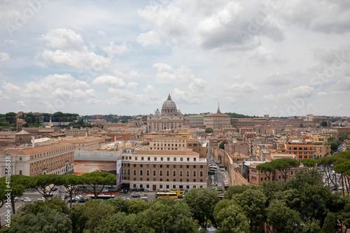 Panoramic view on the Papal Basilica of St. Peter in Vatican and city of Rome © TravelFlow