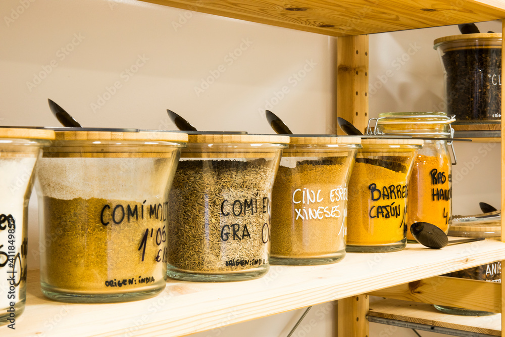 Self service bulk organic food. Eco-friendly zero waste shop. Small local business. Ground cumin, cumin grain, mustard, nutmeg and cayenne Self service bulk organic food. Eco-friendly zero waste shop. Small local business. Ground cumin, cumin grain, mustard, nutmeg and cayenne