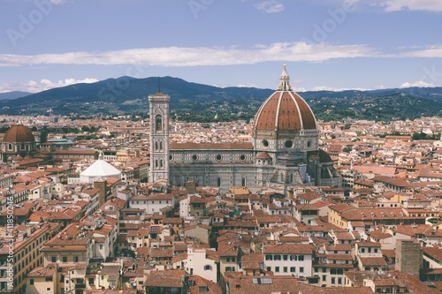 Aerial panoramic view of Florence city and Cattedrale di Santa Maria del Fiore © TravelFlow