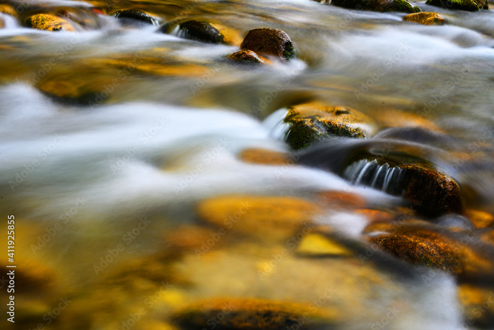 Obraz premium Mountain River