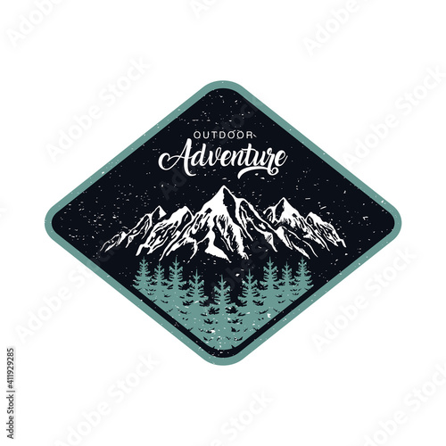 Quadro em tela outdoor adventure lettering emblem with mountains and forest pines