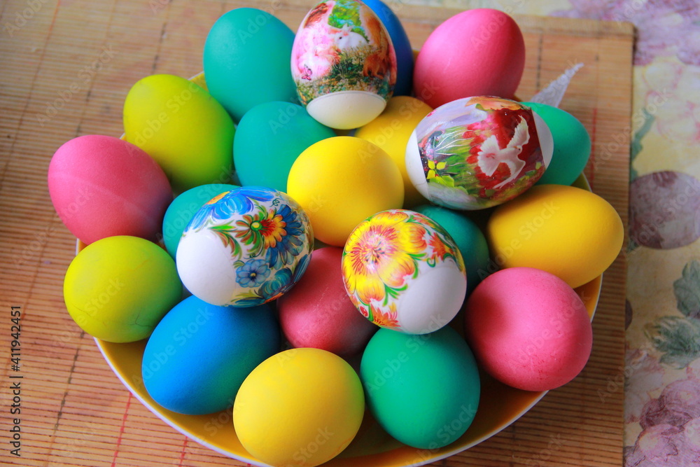 easter eggs 