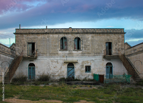 Abandoned country houise, Southern Italy, Apulia. © Ada D'Onofrio