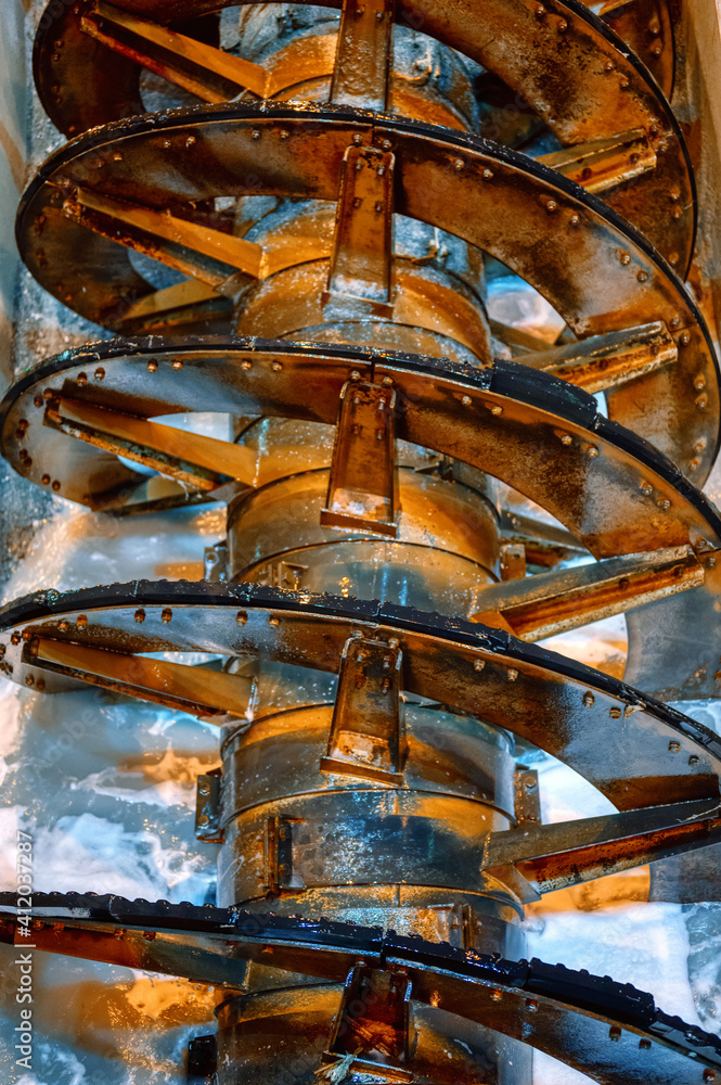 Spiral screw classifier. Mining and processing plant. Spiral screw classifier. Mining and processing plant.