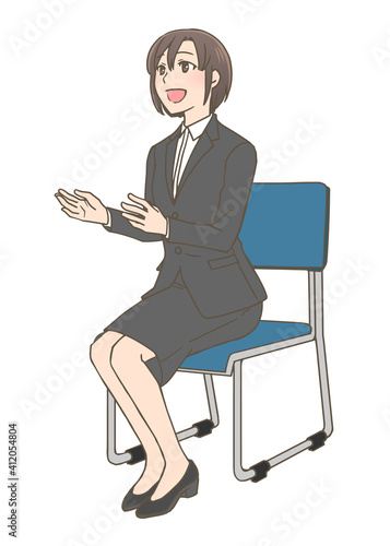 就職活動　面接する女性　斜めアングル　アピール