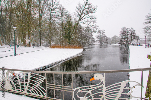 Snow photos in park Sonsbeek, Arnhem photo