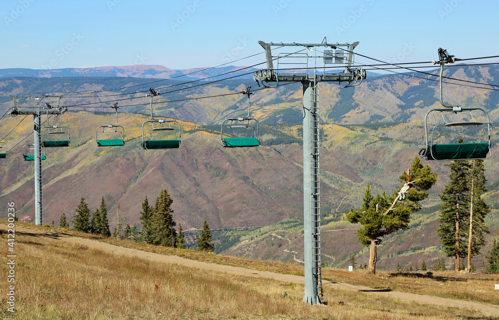 Fototapeta premium Ski lift on Aspen Mountain - Aspen, Colorado