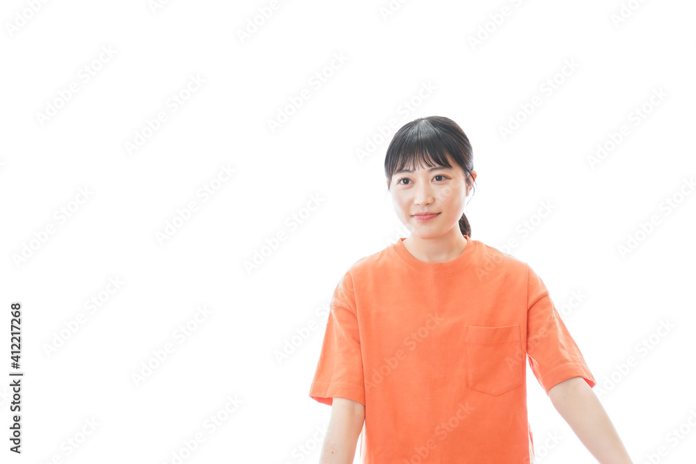 ストレッチをする若い女性