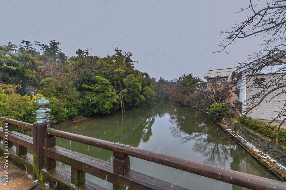 冬の松江城の風景