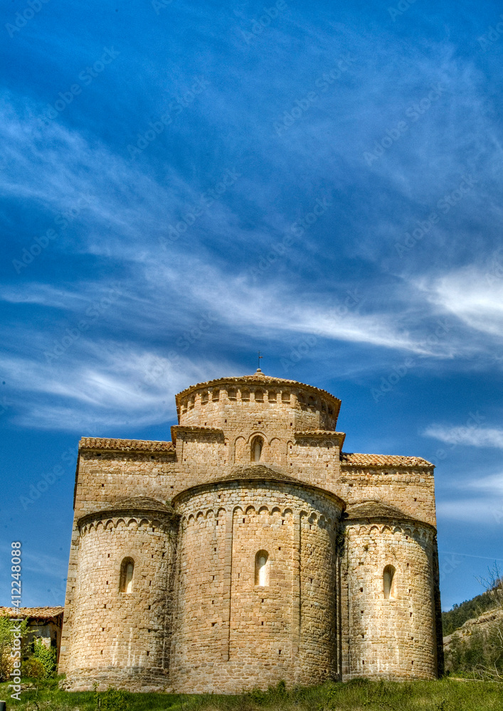 Abside de l'église romane de Sant Jaume de Frontanyà, Catalogne, Espagne Abside de l'église romane de Sant Jaume de Frontanyà, Catalogne, Espagne