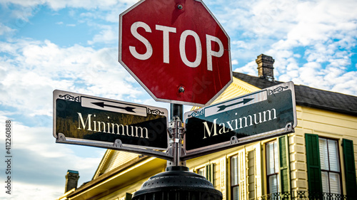 Quadro su tela Street Sign Maximum versus Minimum