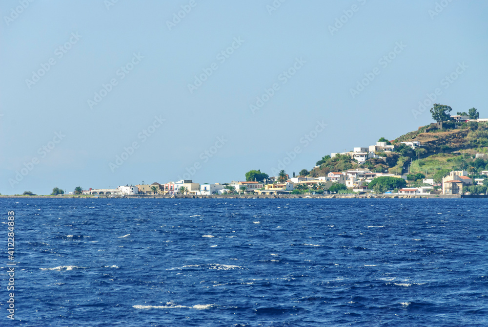 Ausblick auf Lingua an der Südspitze der Insel Salina vor Sizilien