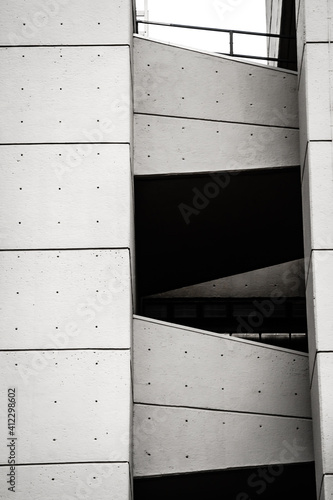 Minimal building section