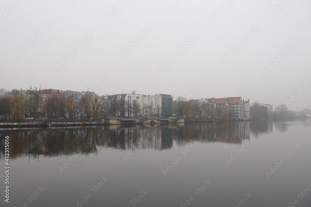 Fototapeta premium river in the city