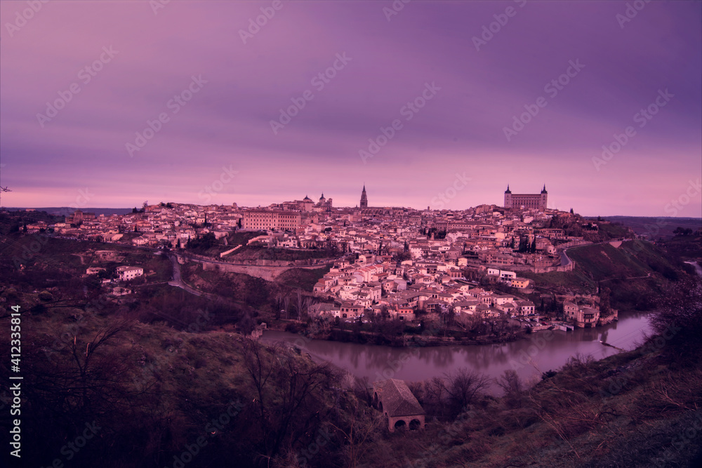 panorámica de  Toledo con nuves