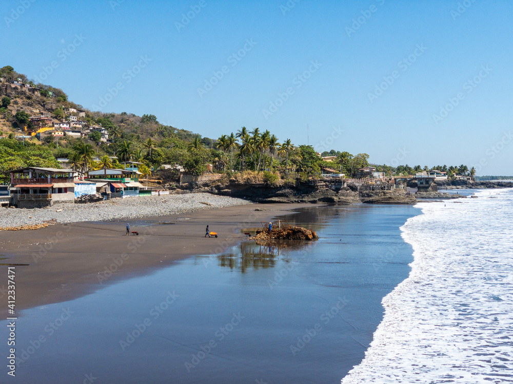 Playa La Libertad en El Salvador