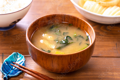 Canvastavla 味噌汁（ほうれん草と油揚げ）