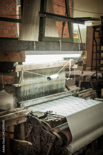 Silk loom weaving machine