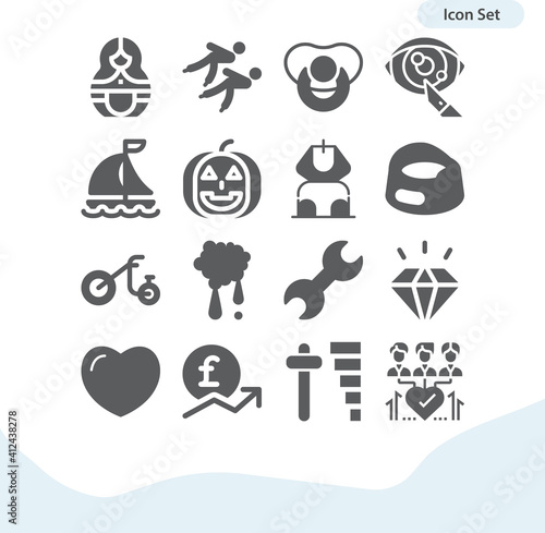 Simple set of esteem related filled icons.