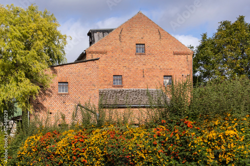 Obraz na płótnie View of a typical building made of red burnt brick. Found everywhere in northern Germany. w salonie