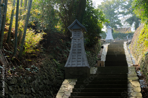 寺院と教会の見える道へと続く道　長崎県平戸市　The road leading to the road where you can see the temples and churches Nagasaki-ken Hirado city photo