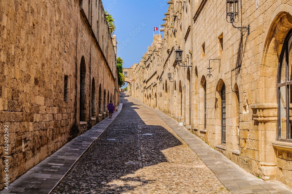 Street of the Knights of the Order of the Hospitallers. He is also the Order of St. John of Jerusalem. Rhodes, Old Town, Greece.