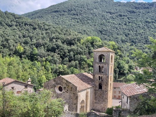 Visita a el  pueblo medieval de Beget en Girona, se encuentra incluido en el inventario del Patrimonio Arquitectónico de Cataluña. 