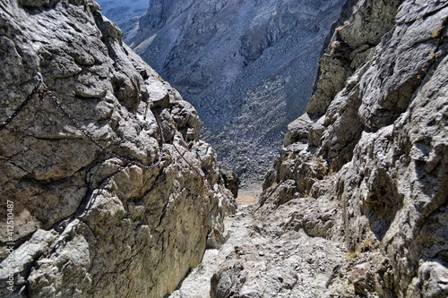 Orla Perć, najtrudniejszy szlak górski w Tatrach Polskich