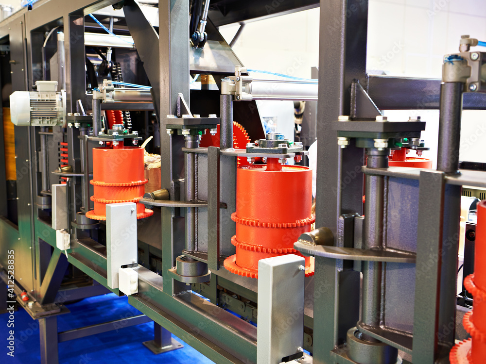 Log sawing machine Log sawing machine