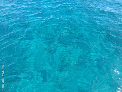 Agua del mar azul turquesa de Formentera