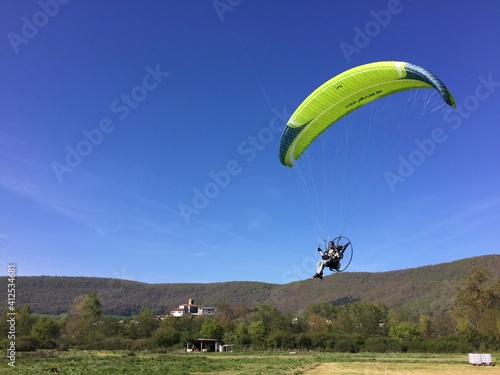 parapente, cielo, paracaídas, deporte, parapente, bragueta, extremidad, apresurado, azul, vuela, libertad, aventura, planeador, aereo, planeo, deporte, actividad, acción, diversión, alto, ocio, descar