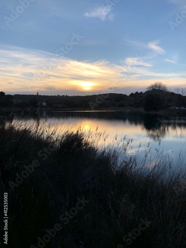 lago  atardecer  acu  tico  paisaje  cielo  naturaleza  sol  amanecer  r  o  anochecer  nube  bosque  anochecer  azul  hermoso  alba  nube    rbol  calma  verano  madrugada  noche  pac  fico    rbol