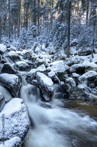 Wasserfall im Schwarzwald Winter Gefroren