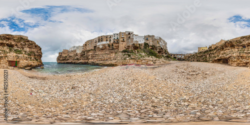 Fototapeta Naklejka Na Ścianę i Meble -  Polignano a Mare, Italia