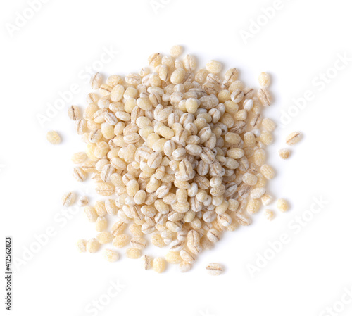 Fotografi pile of pearl barley on white background